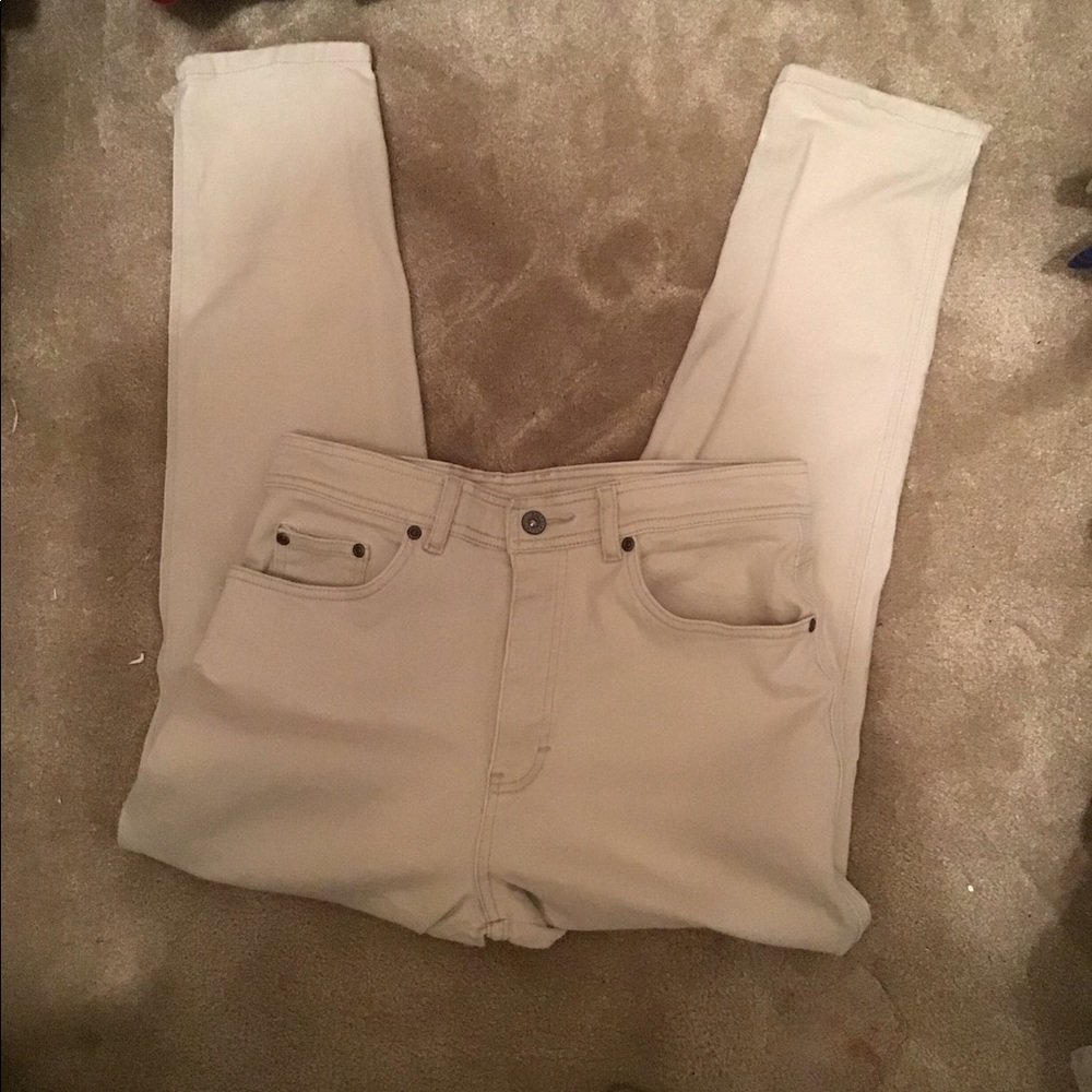 NWOT Beautiful Bill Blass Pants in CREAM Size 10P